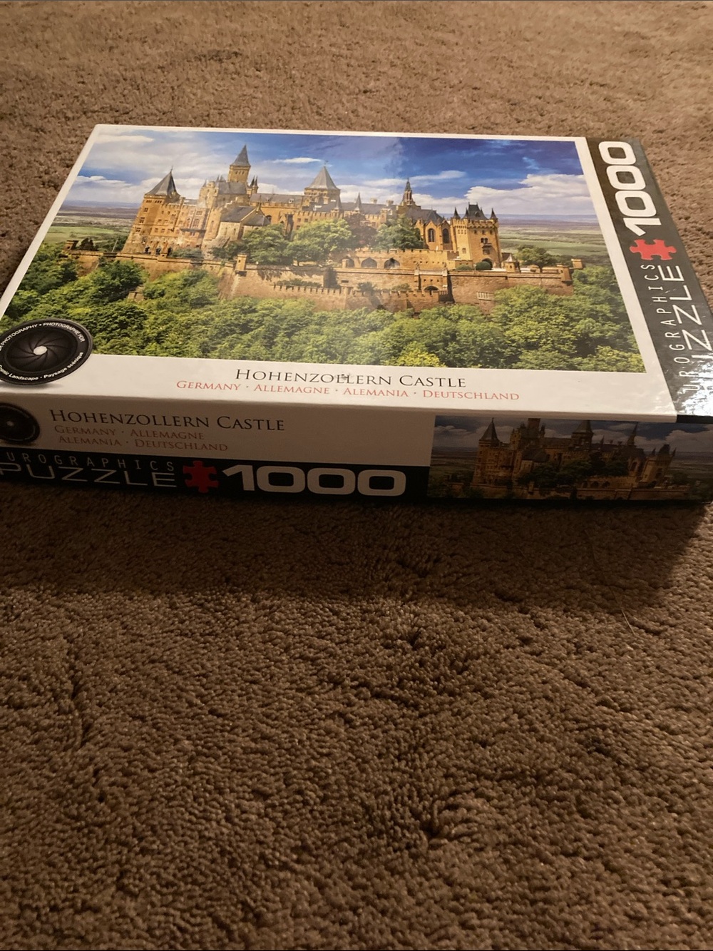 Hohenzollern Castle 1000-Piece Jigsaw Puzzle - Scenic Blue & Green